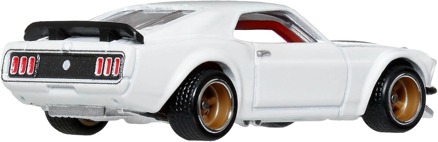 Hot Wheels Cars, Premium Fast & Furious 1:64 Scale Die-Cast Car for Collectors Inspired by Fast & Furious Movie Franchise, JHW72 - Image 4