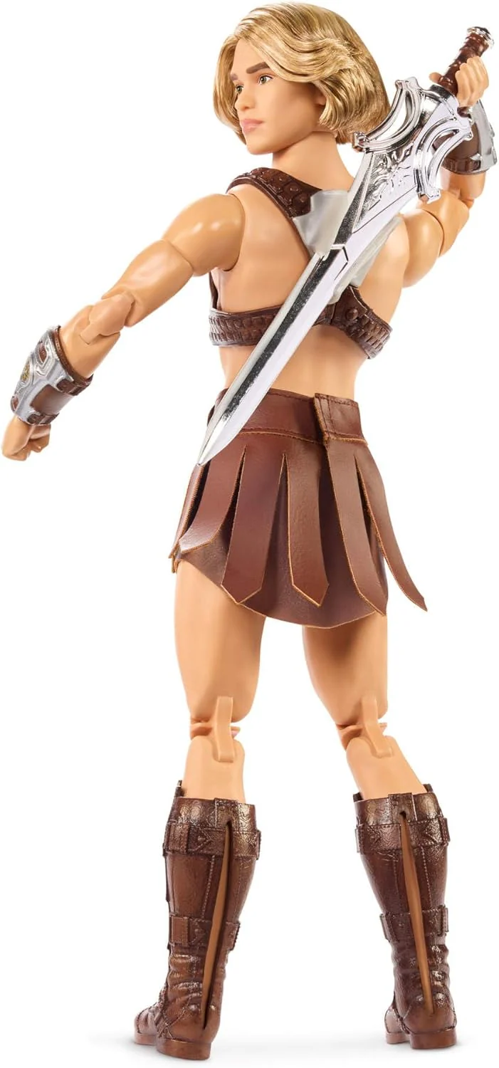 Barbie Signature-Puppe, Ken He-Man-Sammelfigur mit Kampfharnisch, Schwert, Puppenständer und Display-Verpackung, Motu Film-Thema, JJY03 - Image 6