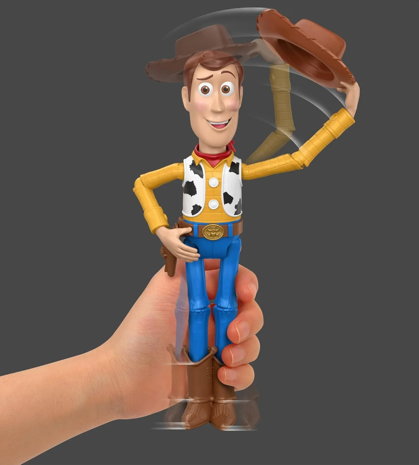 Mattel Disney Pixar Toy Story 5 - Woody "Ciao, amico!", action figure da 30cm con 14 articolazioni mobili, funzione speciale per salutare con il cappello e design dal film, 3+ anni, JKV38 - Image 5