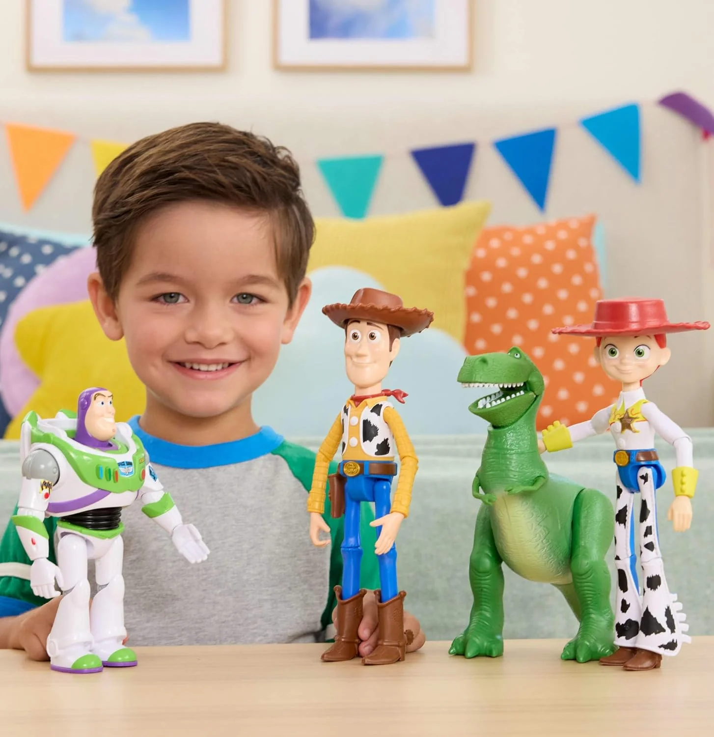 Mattel Disney Pixar Toy Story 5 - Buzz Lightyear Space Ranger, action figure da 18cm con 10 punti di articolazione, design fedele al film 2026, 3+ anni, JKV15 - Image 3
