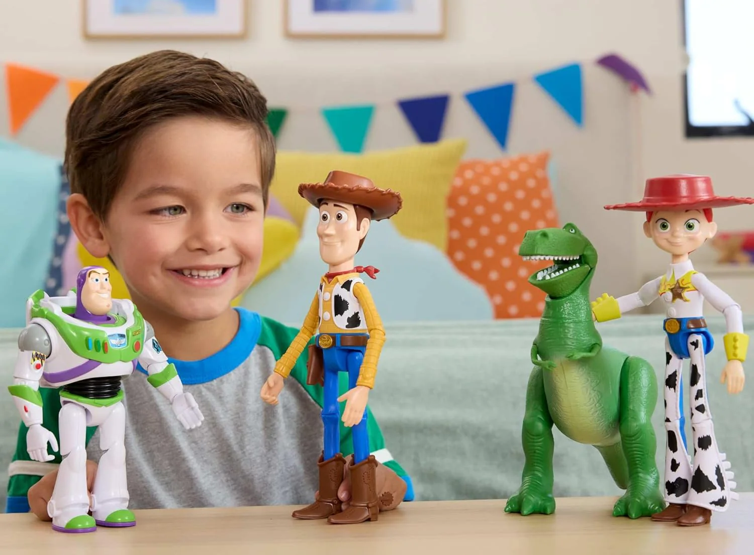 Mattel Disney Pixar Toy Story 5 - Buzz Lightyear Space Ranger, action figure da 18cm con 10 punti di articolazione, design fedele al film 2026, 3+ anni, JKV15 - Image 5