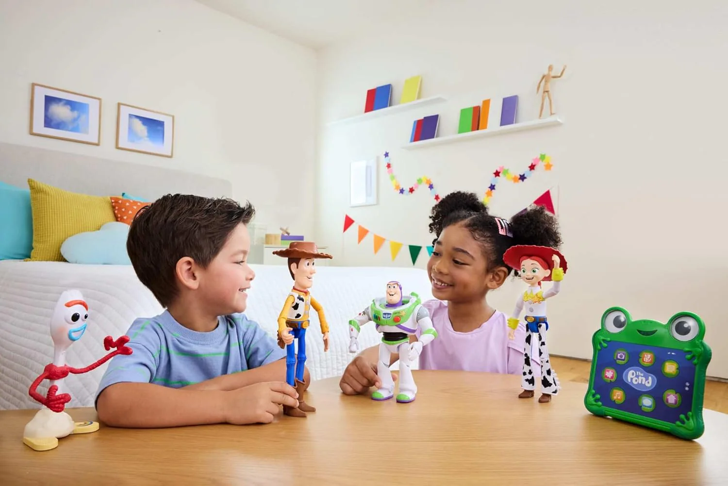 Mattel Disney and Pixar Toy Story 5 Interactables Talking Figures, 7 Inch Playscale, Movie Phrases & Converses with Others in Line, Characters Vary, JKV27 - Image 6
