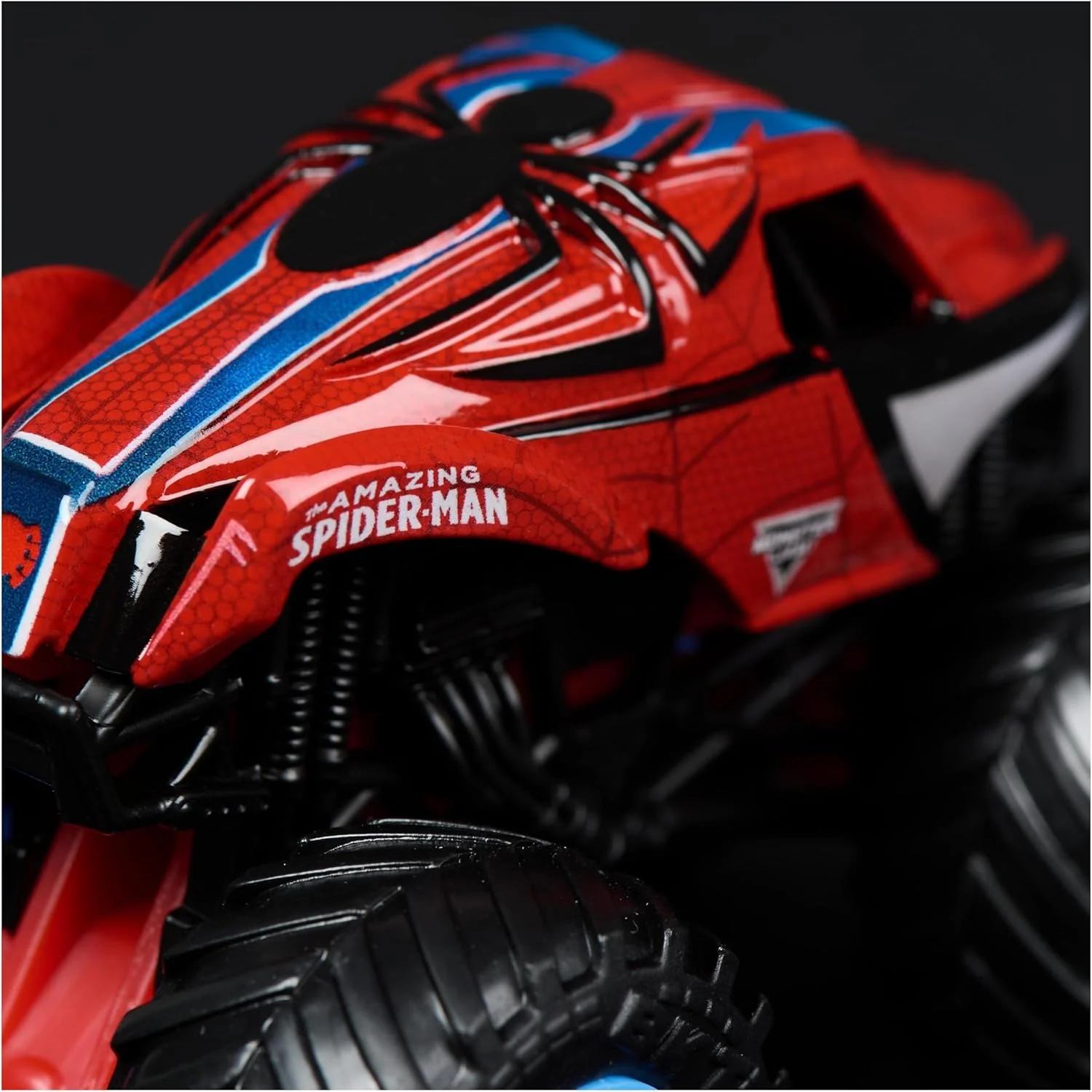Monster Jam, Marvel Official Iron Man Vs. War Machine Die-Cast Monster Trucks, 1:64 Scale, Kids’ Toys for Boys and Girls Aged 3 and up - Image 3