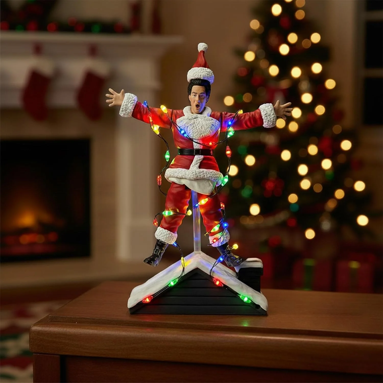 Mezco 5 Points National Lampoon's Christmas Vacation Light Shock Clark Griswold Action Figure - Image 6