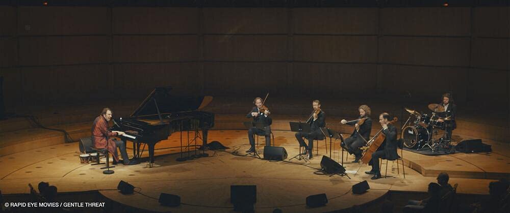 Shut up and play the piano - Image 4