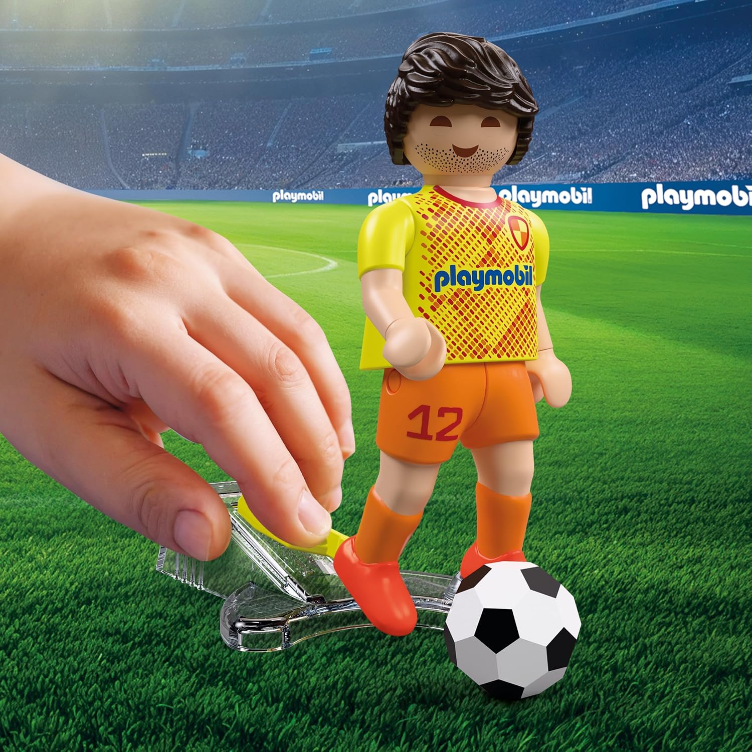 PLAYMOBIL My Life 72057 Voetbaltrainingsstation, trainingsplaats met doelwand en schietmechanisme, voetbalspeelgoed vanaf 4 jaar - Image 3