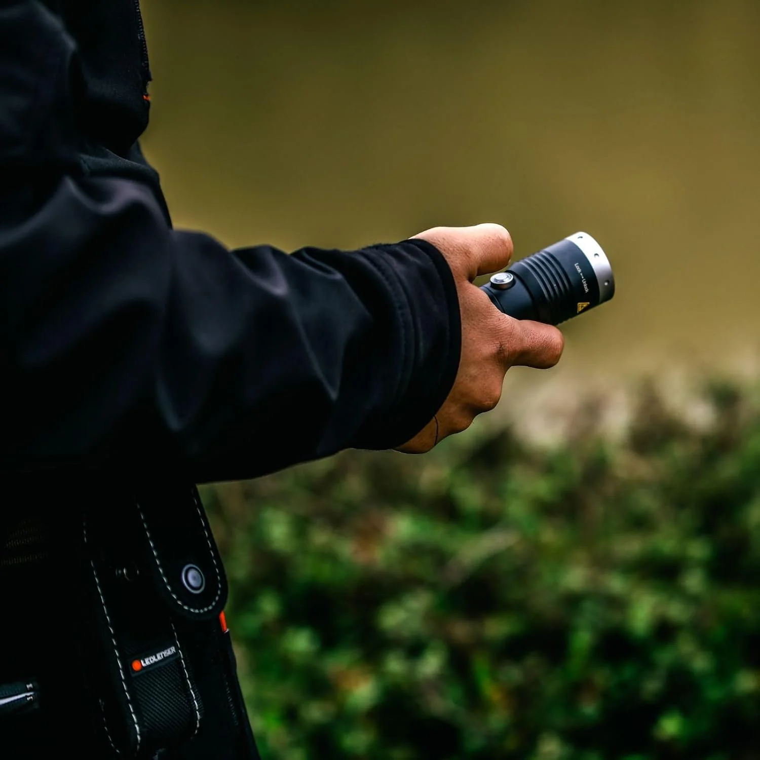 Ledlenser MT14 - Rechargeable LED Torch, Water Resistant (IP54) Super Bright 1000 Lumens, Powerful Searchlight Torch, Dog Walking, Hiking & Camping Equipment, Up to 192 Hours Running Time - Image 6
