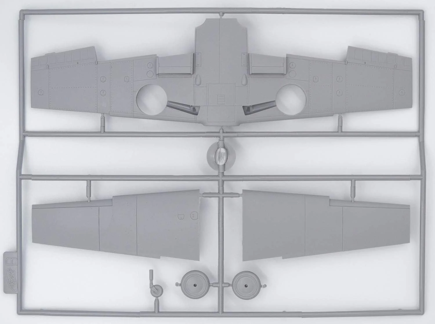 ICM ICM48805 1:48-BF 109F-4 con Personale Tedesco di Terra - Image 2