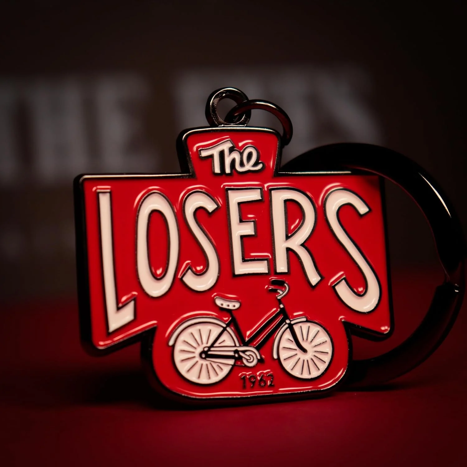 FaNaTtik IT: Welcome to Derry The Losers Club Schlüsselanhänger – Offiziell lizenzierte limitierte Auflage Sammlerstück Metall Schlüsselanhänger – Horror-Merchandise-Artikel - Image 3