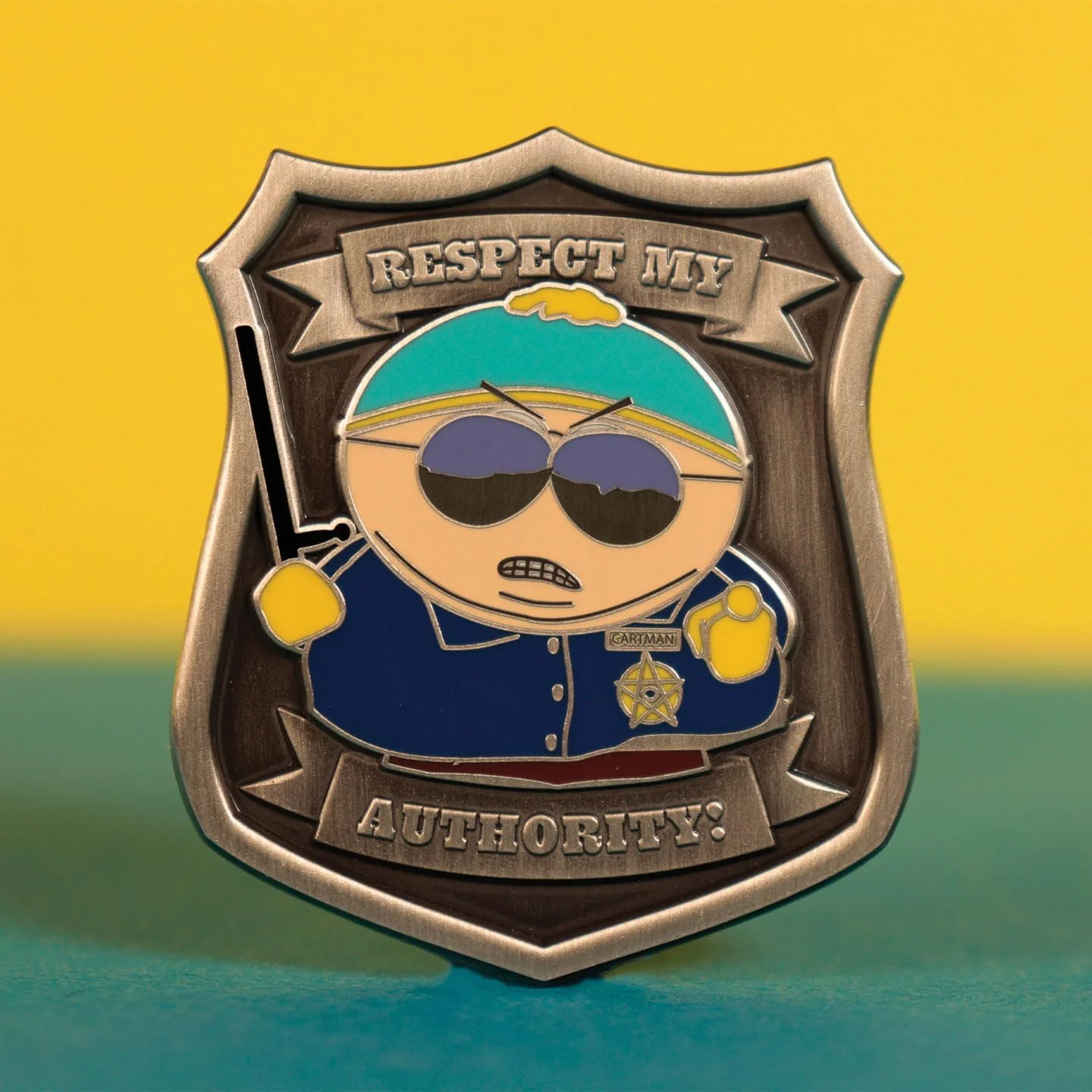 South Park Cartman Police Pin Badge – Edizione Limitata 9.995, numerata singolarmente - Image 4