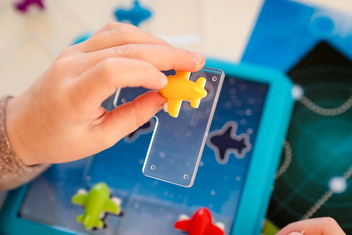 SmartGames - Take Off, 1 Player Puzzle Game with 60 Challenges, Ages 5+ - Image 2