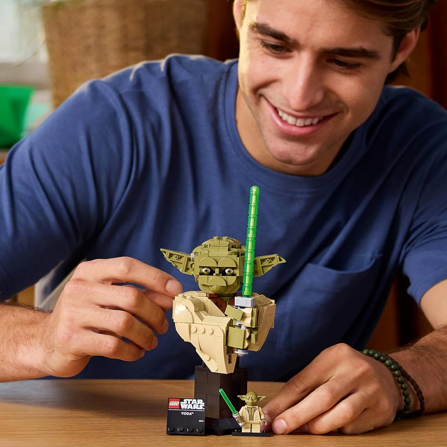 LEGO Star Wars 75438 Yoda Bust - Display Model Kit for Adults w/Green Lightsaber & Collectible Jedi Master Minifigure - DIY Shelf or Room Decor - Gift Idea for Attack of the Clones Fans - Image 6