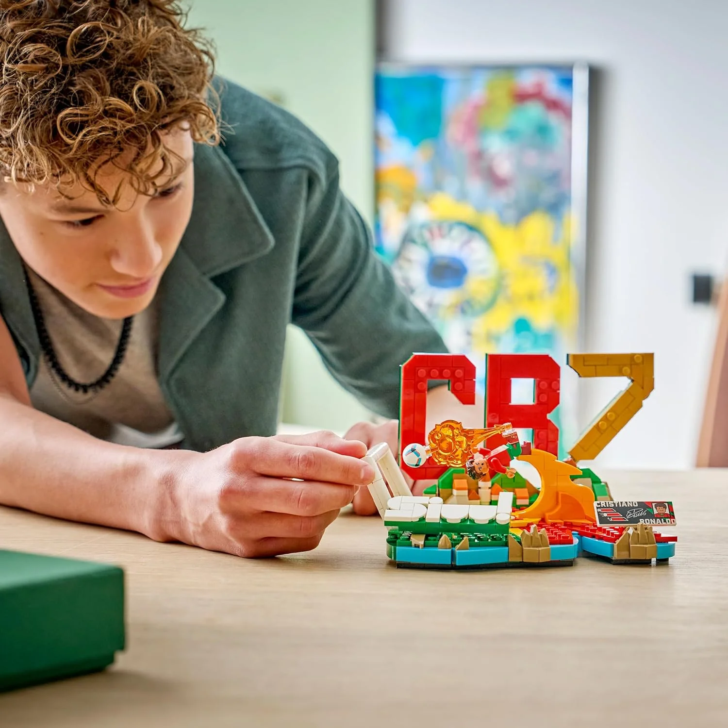 LEGO Editions Cristiano Ronaldo – Voetbalhoogtepunten - 3D-Bouwpakket voor Kinderen met Verzamelbaar Voetbalpoppetje - Kinderkamer Decoratie - Cadeau voor Jongens, Meisjes en Fans vanaf 10 Jaar 43012 - Image 5