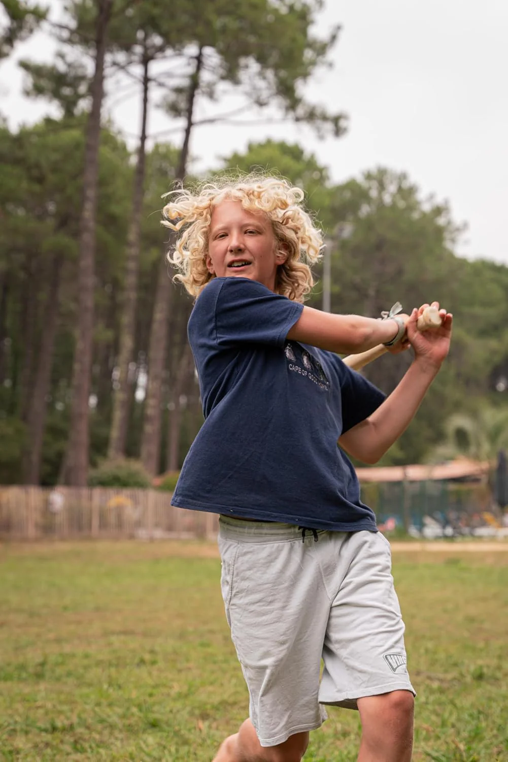 BS Toys Honkbalset van hout, stok, bal en 4 basissen, buitenspel 4-18 spelers, vanaf 8 jaar - Image 5