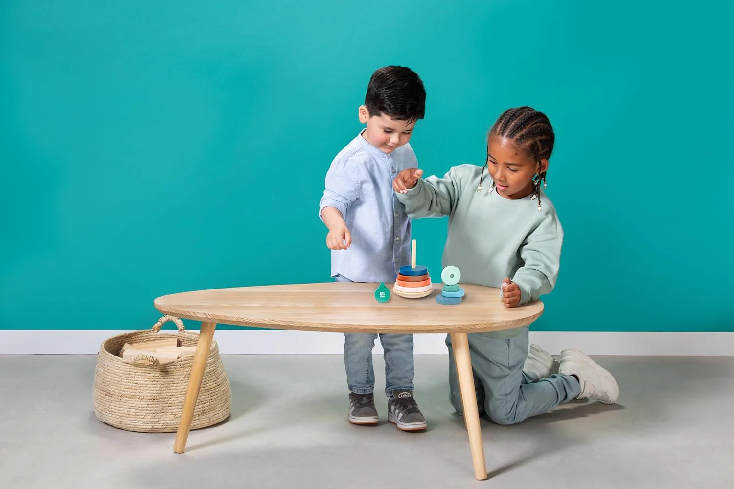 BS Toys Stapelringen van hout, 8 ringen, basis en hoofd, 1 speler, vanaf 18 maanden - Image 2