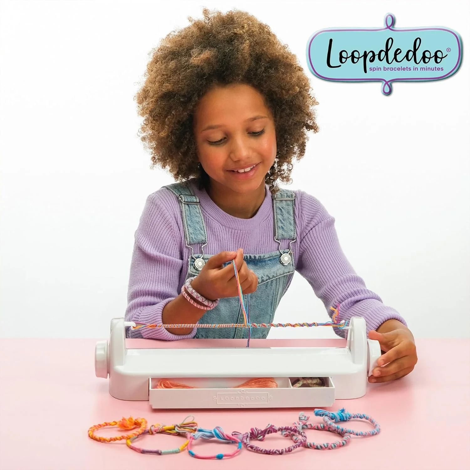 Goliath – LOOPDEDOO, Bracelet Maker voor Kinderen vanaf 8 Jaar, Eenvoudig en leuk weefgetouw, 12 draden 100% katoen inbegrepen, Creatieve activiteit voor jongens & meisjes, Cadeau-idee - Image 6